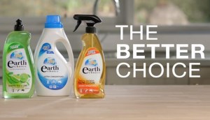 Nước lau kính Earth Choice giúp làm sạch nhanh, sạch bóng kính nhà bạn