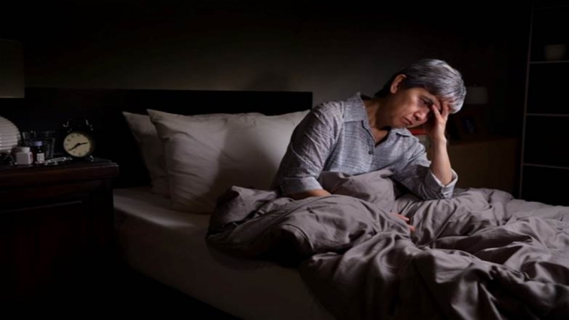 Trà tâm sen thích hợp để chữa mất ngủ ở những người lớn tuổi