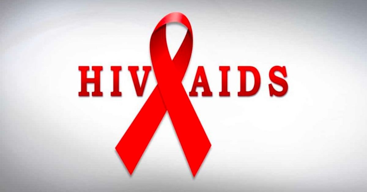 Có thể lây nhiễm HIV qua hôn môi không?
