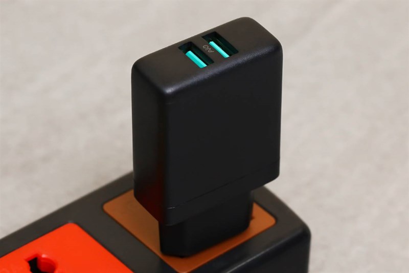 Những bộ Adapter mới nhất tháng 10, thiết kế thanh lịch, sạc nhanh khỏi bàn Những bộ Adapter mới nhất tháng 10, thiết kế thanh lịch, sạc nhanh khỏi bàn