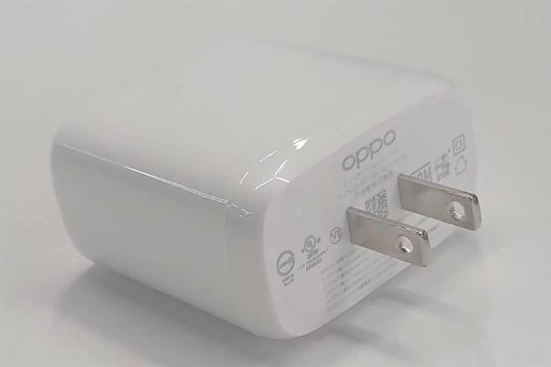 Những bộ Adapter mới nhất tháng 10, thiết kế thanh lịch, sạc nhanh khỏi bàn Những bộ Adapter mới nhất tháng 10, thiết kế thanh lịch, sạc nhanh khỏi bàn