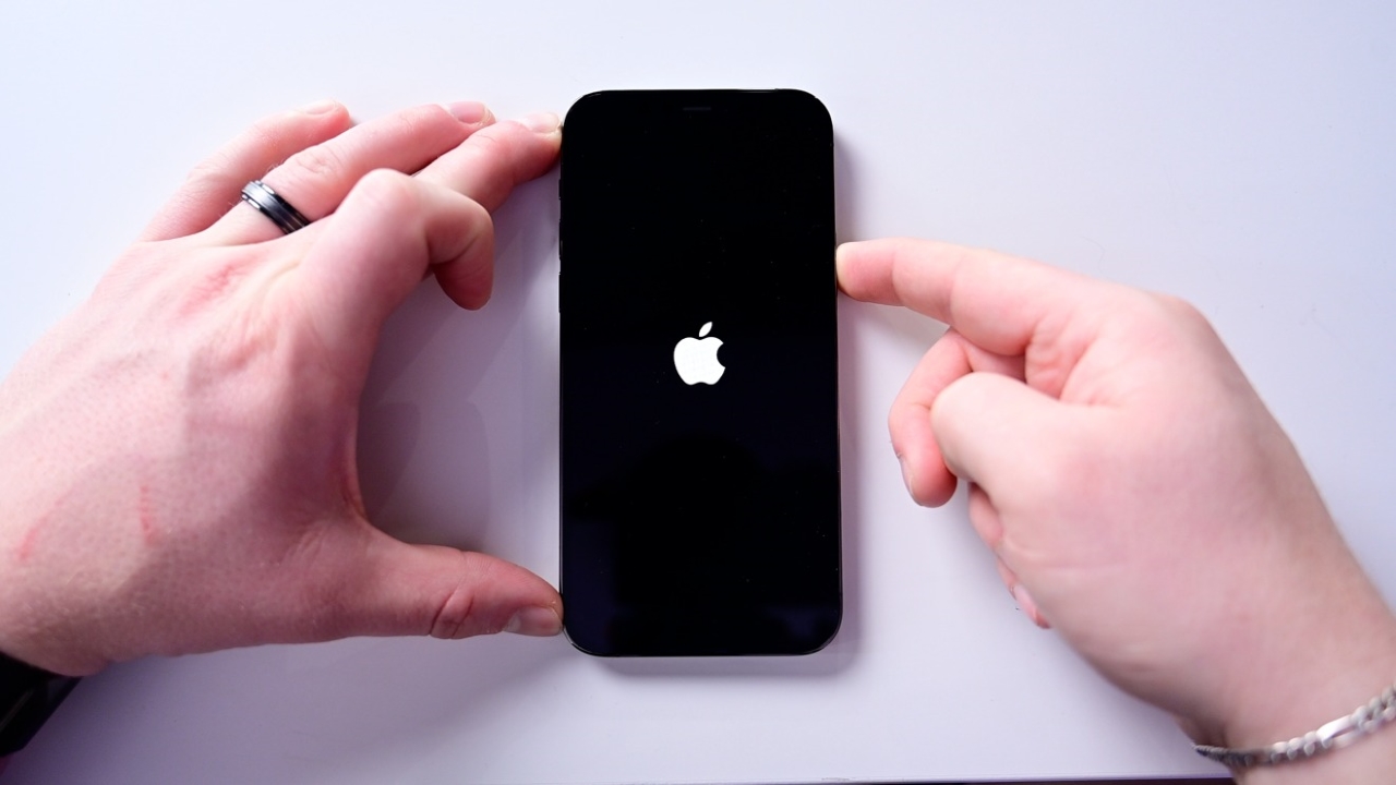 Hướng dẫn cách lấy lại dữ liệu trên iPhone sau khi restore cực dễ -  Fptshop.com.vn