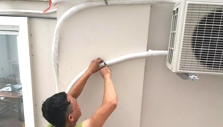 Kiểm tra đường nước thải máy lạnh có bị tắc