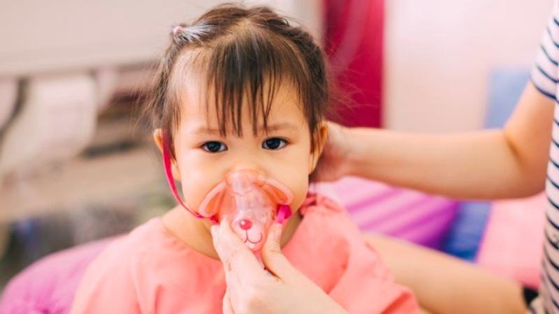 Trẻ bị viêm phổi có nguy hiểm không, cách nhận biết trẻ bị viêm phổi?