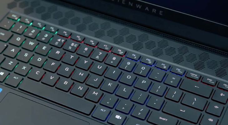 Bàn phím máy tính được trang bị đèn LED sống động