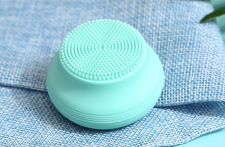 Rửa mặt bằng máy có chi phí cao hơn so với rửa mặt bằng tay