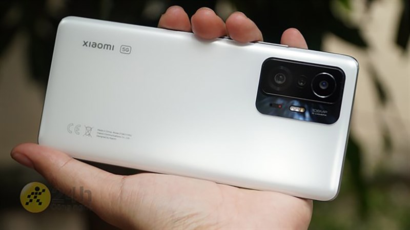 Nên mua điện thoại màn hình Full HD hay QHD sự lựa chọn đáng nan giải