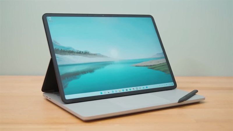 Surface Laptop 5 được trang bị màn hình 13.5 inch, có thể sử dụng tiện lợi hơn với bút cảm ứng Surface Laptop 5 được trang bị màn hình 13.5 inch, có thể sử dụng tiện lợi hơn với bút cảm ứng