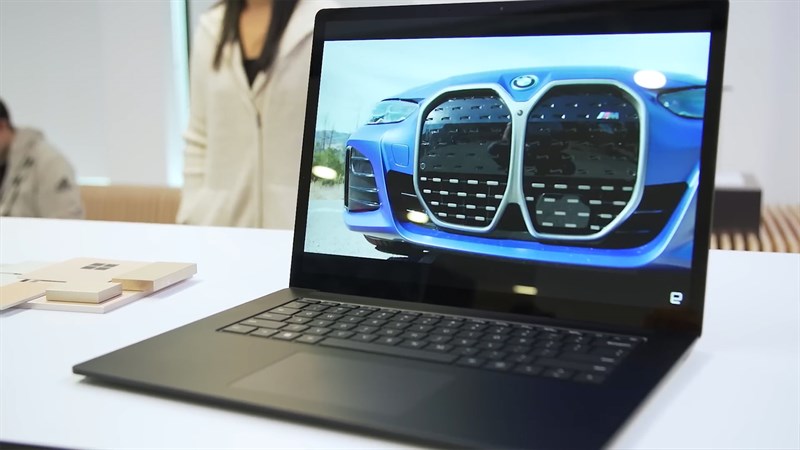 Pin của Surface Laptop 5 có thể đáp ứng cho người dùng thời lượng sử dụng khoảng 18 tiếng (theo Microsoft công bố) Pin của Surface Laptop 5 có thể đáp ứng cho người dùng thời lượng sử dụng khoảng 18 tiếng (theo Microsoft công bố)