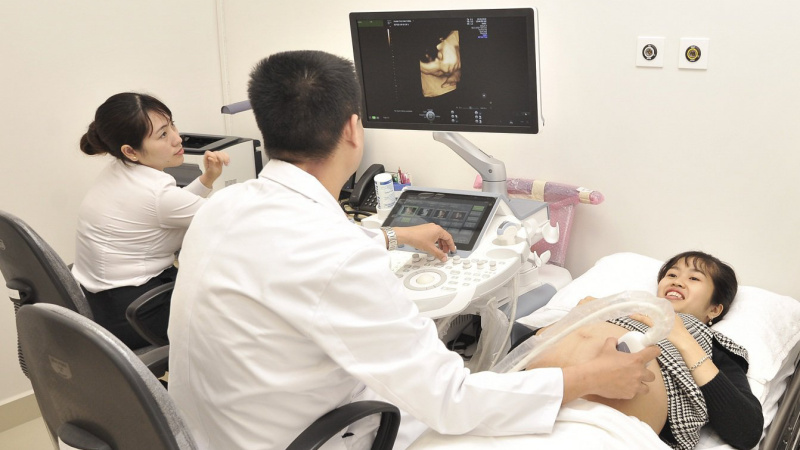 Trong giai đoạn này, mẹ bầu cũng nên thực hiện một số xét nghiệm cần thiết Trong giai đoạn này, mẹ bầu cũng nên thực hiện một số xét nghiệm cần thiết