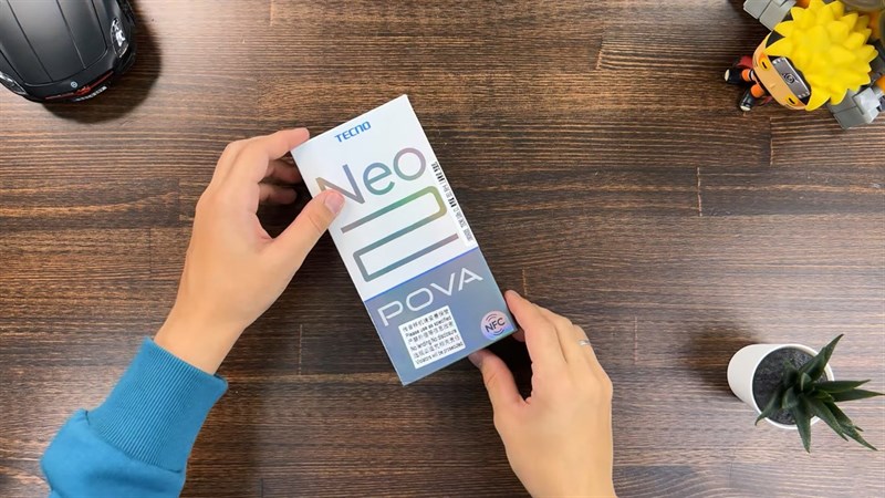 Trên tay Tecno POVA Neo 2 Trên tay Tecno POVA Neo 2