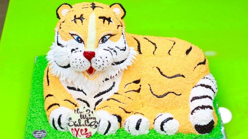 Bánh sinh nhật con hổ 3D mạnh mẽ