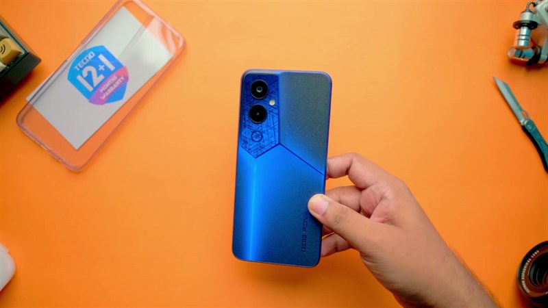 Trên tay Tecno POVA 4 Pro: Hiệu năng khá, pin khủng 6.000 mAh