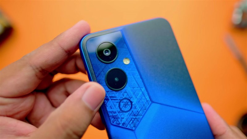 Trên tay Tecno POVA 4 Pro: Hiệu năng khá, pin khủng 6.000 mAh