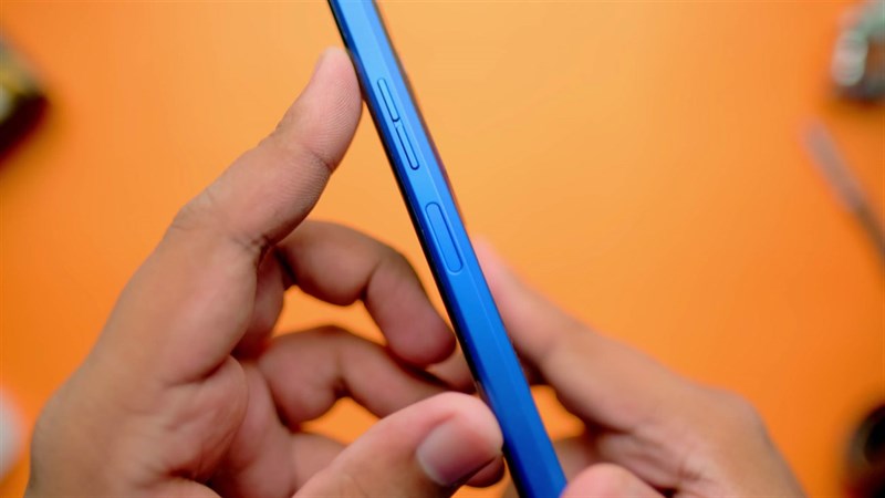 Trên tay Tecno POVA 4 Pro: Hiệu năng khá, pin khủng 6.000 mAh