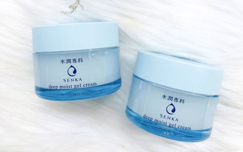 Bao bì của mặt nạ ngủ Senka Deep Moist Gel Cream