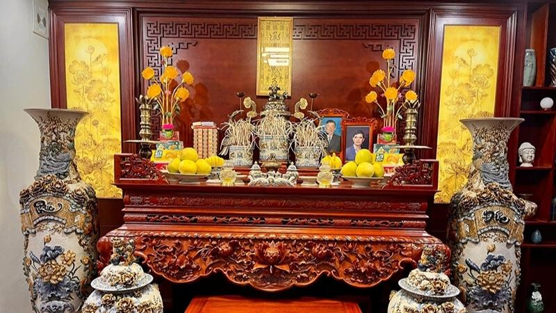 Văn khấn dâng bát hương cúng thần linh, đất đai, tổ tiên