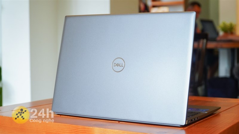 Dell Vostro 5620 i5 1240P (V6I5001W1)