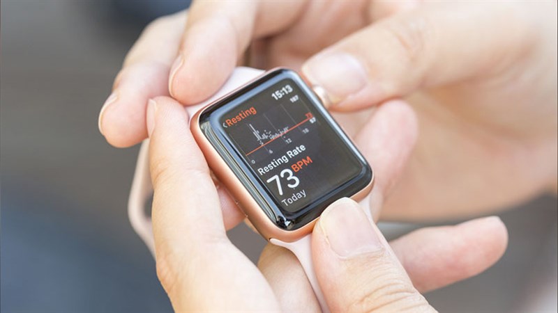 Apple Watch giúp cô bé 12 tuổi phát hiện ung thư