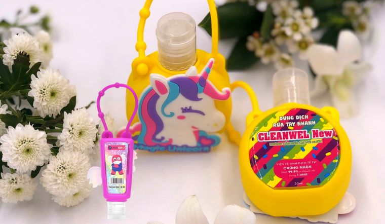 Bảo vệ gia đình khỏi vi khuẩn nhờ gel rửa tay Cleenwel New 