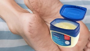 3 cách trị nứt gót chân bằng Vaseline hiệu quả ngay tại nhà