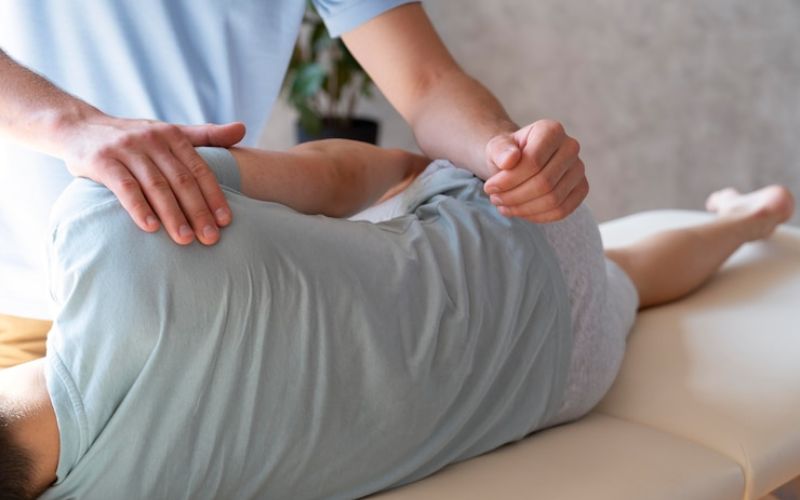 Trị liệu thần kinh cột sống (Chiropractic)