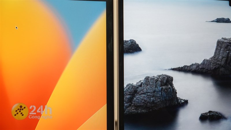 Viền màn hình của MacBook Air M1 (bên trái) dày hơn so với Air M2 (bên phải).