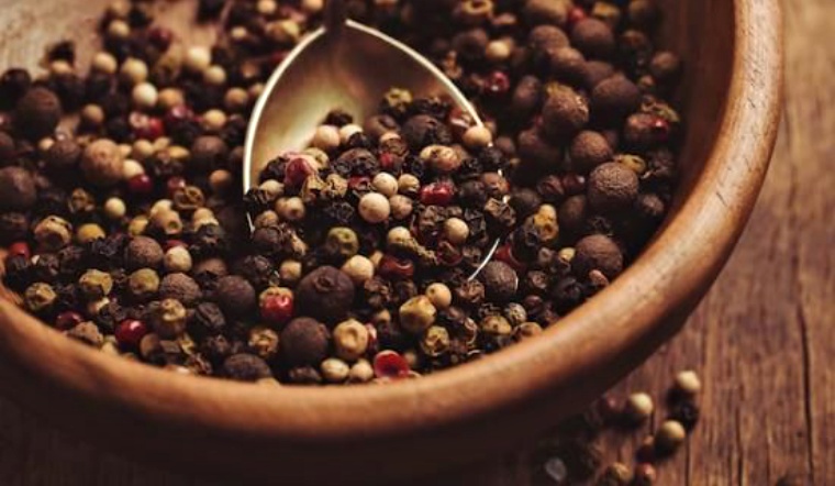 Giá tiêu hôm nay 26/10/2022: Giữ ổn định, dao động 56.500-59.000 đồng/kg