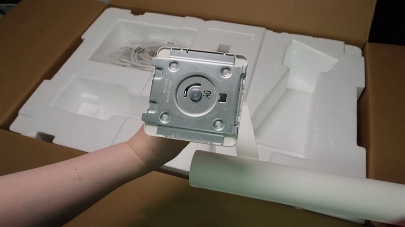 Trên tay LG Smart Monitor 32SQ780S Trên tay LG Smart Monitor 32SQ780S