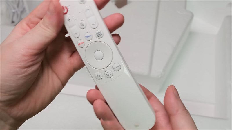 Trên tay LG Smart Monitor 32SQ780S Trên tay LG Smart Monitor 32SQ780S