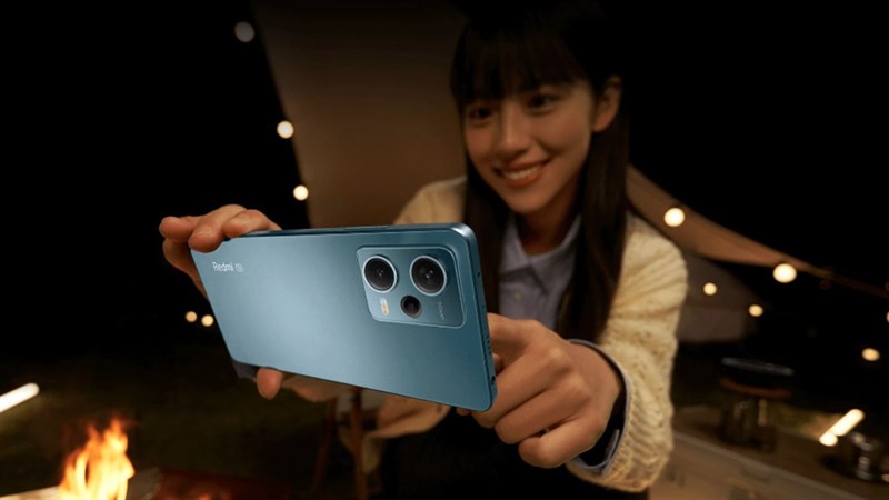 Cảm biến có kích thước lớn 1/1.56 inch cùng kích thước điểm ảnh 2 µm cũng cho phép Redmi Note 12 Pro 5G chụp ảnh đêm đẹp và sáng hơn. 