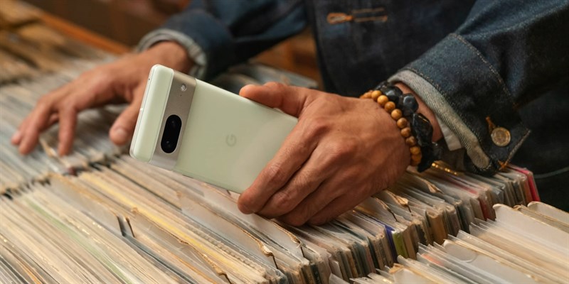 Thiết kế kim loại khiến chiếc máy trở nên cực kỳ sang trọng và bền bỉ. Nguồn: Gadgetsu