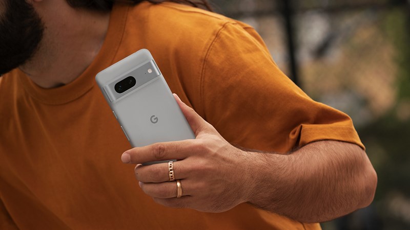 Khung viền của máy cũng được chăm chút một cách tỉ mỉ. Nguồn: Gadgetmatch.