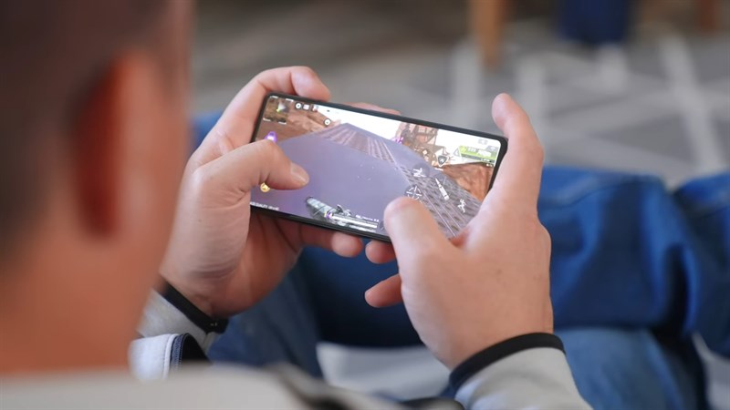 Nhờ bộ vi xử lý mới mà việc hoàn thành các tác vụ nặng hay chơi game trên Pixel 7 là điều dễ dàng. Nguồn: Chrome Unbox. 