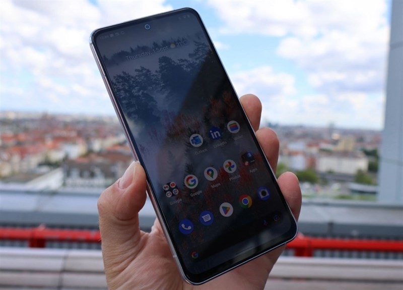 Màn hình của Nokia X30 5G được công bố là có tần số quét 90 Hz.