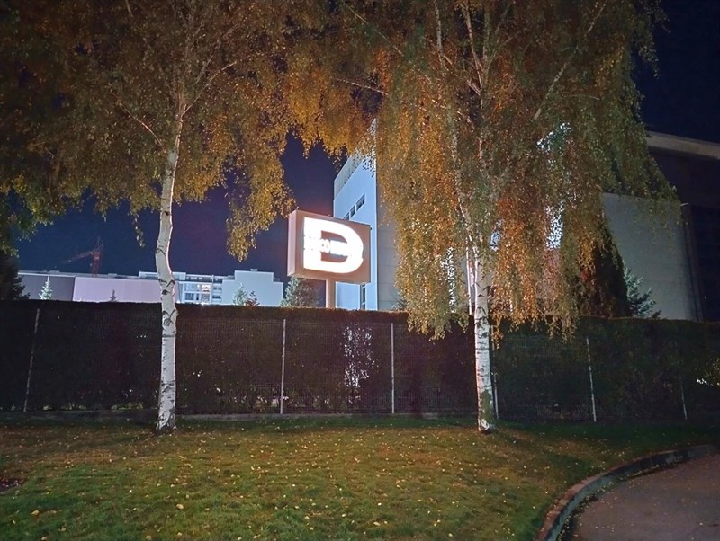 Nokia X30 5G cũng được trang bị chế độ ban đêm.