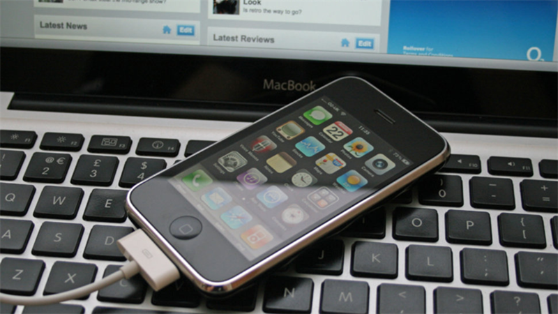 Từ 499 USD đến 1599 USD: Cùng nhìn lại mức giá của các dòng iPhone qua từng năm