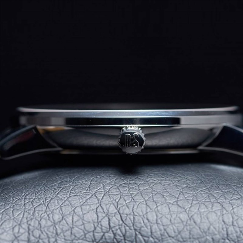 Tự thưởng cho bản thân trong lễ FA với những mẫu đồng hồ dây da này