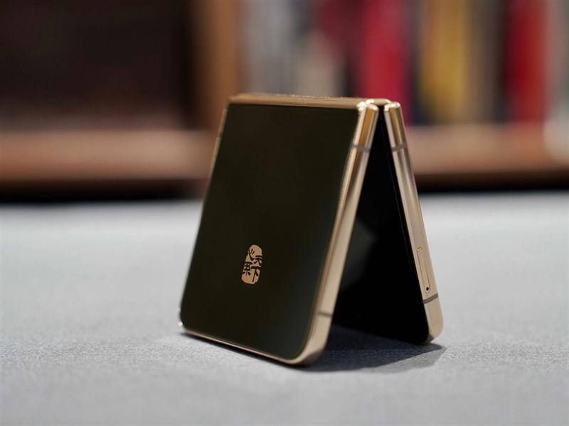 Trên tay Samsung Galaxy W23 series