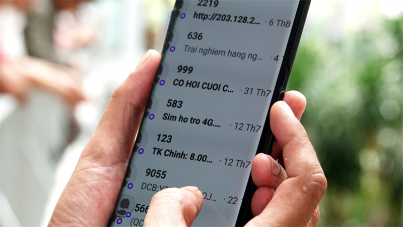Tin nhắn và cuộc gọi rác là nỗi ám ảnh đối với người dùng smartphone tại Việt Nam - Ảnh Báo Thanh Niên