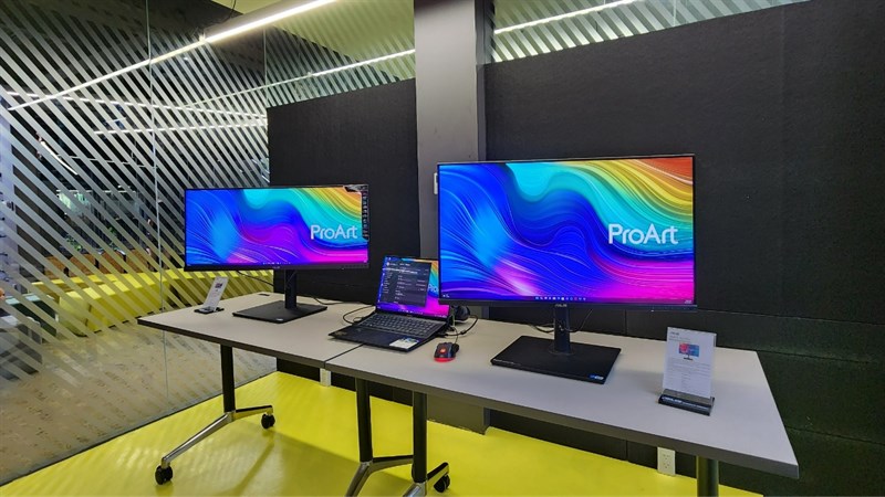 ASUS giới thiệu loạt màn hình dành riêng cho game thủ và nhà sáng tạo nội dung ASUS giới thiệu loạt màn hình dành riêng cho game thủ và nhà sáng tạo nội dung