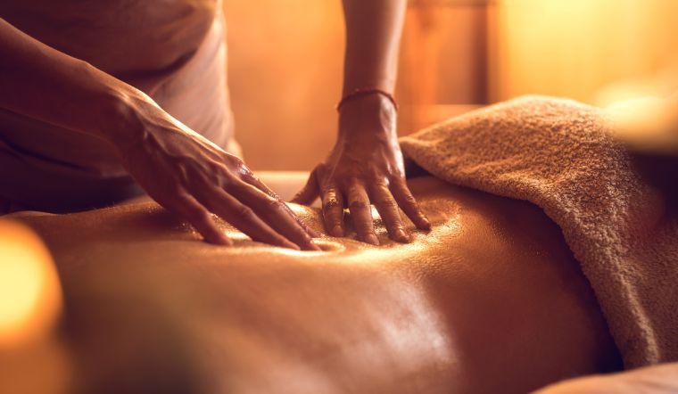 Cách massage lưng giúp giảm đau nhức cơ bắp, giảm mệt mỏi tại nhà