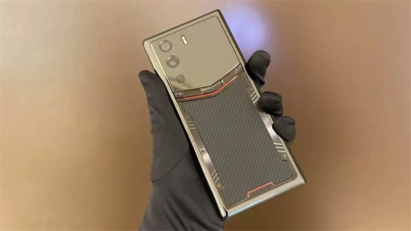 VERTU METAVERTU - Mẫu điện thoại xa xỉ bậc nhất có Web3 đầu tiên trên thế giới