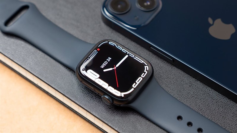 Apple Watch Series 7 màu xanh dương - Đồng hồ thông minh dành cho người mệnh Thuỷ