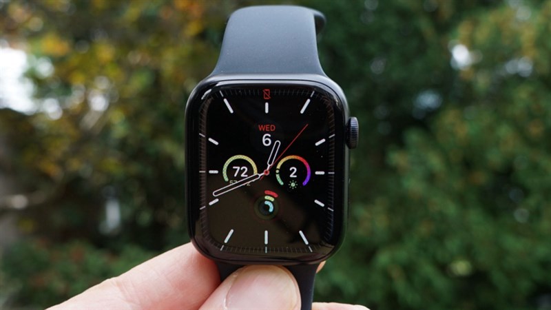 Apple Watch Series 7 màu đen - Đồng hồ thông minh dành cho người mệnh Mộc