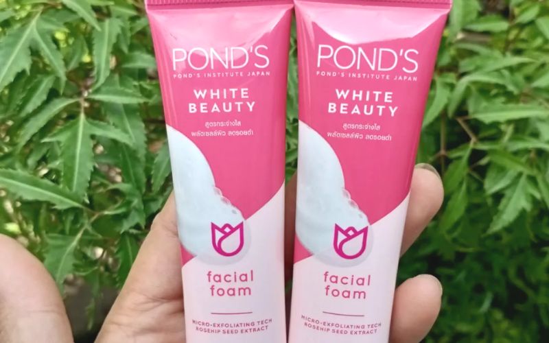 Cách phân biệt sữa rửa mặt dưỡng trắng nâng tông Pond’s thật giả