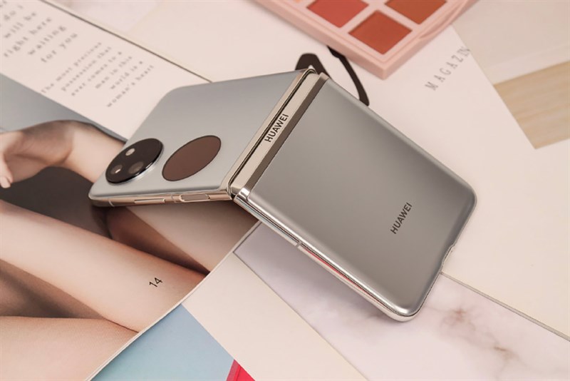 Trên tay Huawei Pocket S Trên tay Huawei Pocket S