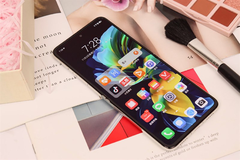 Trên tay Huawei Pocket S Trên tay Huawei Pocket S