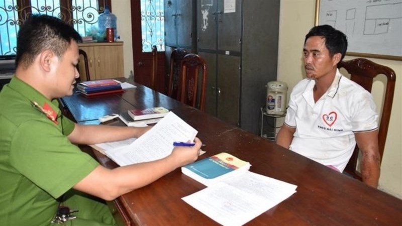 Công an xử lý người lan truyền tin tức độc hại ảnh hưởng đến đời sống Công an xử lý người lan truyền tin tức độc hại ảnh hưởng đến đời sống