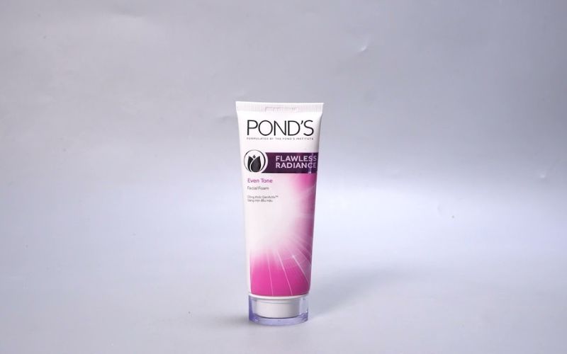 Cách sử dụng sữa rửa mặt Pond’s Flawless Radiance Even Tone